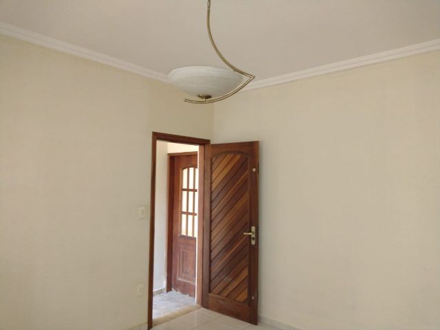 Casa com 125m² 2 quartos e 1 banheiro, à venda, no bairro Loteamento Residencial Andrade em Pindamonhangaba