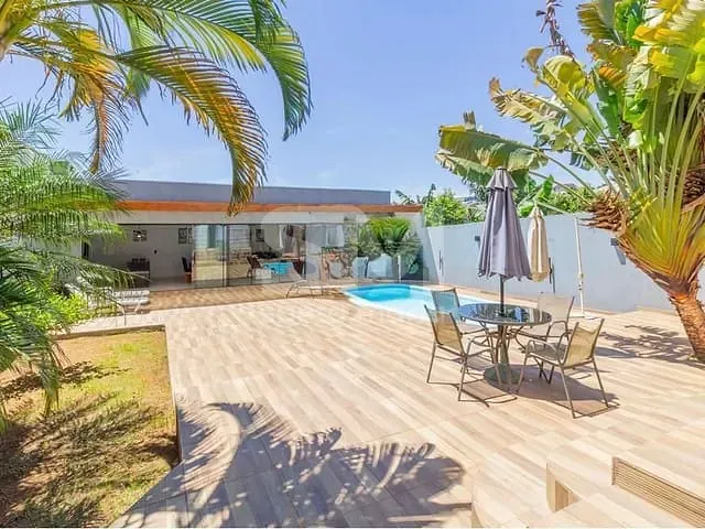 Casa com 498m² 3 quartos e 3 banheiros, à venda, no bairro Universitário em Chapecó