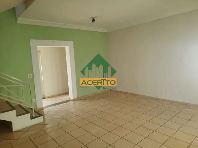 Casa com 300m² 4 quartos e 2 banheiros, para alugar, no bairro Novo Umuarama em Araçatuba