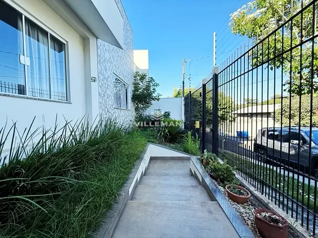 Casa com 300m² 3 quartos e 4 banheiros, à venda, no bairro Jardim Imperial II em Maringá