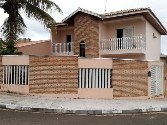 Casa com 271m² 3 quartos e 4 banheiros, à venda, no bairro Parque das Árvores I em Cerquilho