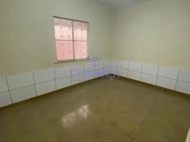 Casa 3 quartos e 1 banheiro, para alugar, no bairro Paciência em Rio de Janeiro