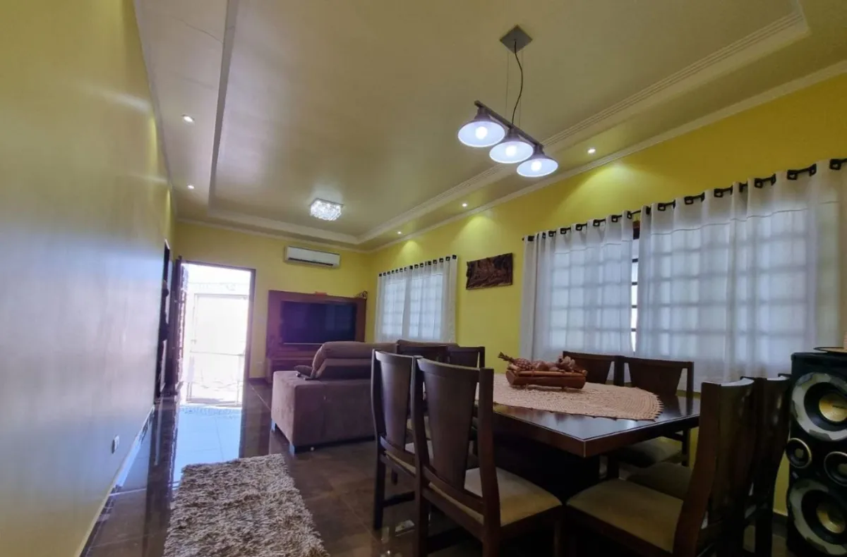 Casa para venda em Morada do Campo com 3 quartos, 180m²
