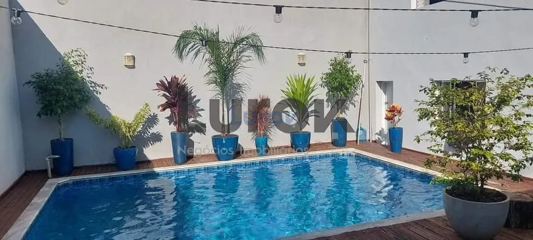 Casa, 3 quartos, 235 m² - Foto 25