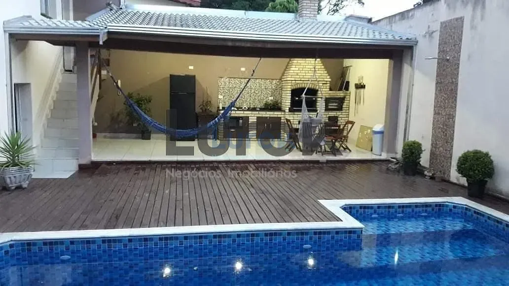 Casa, 3 quartos, 235 m² - Foto 24