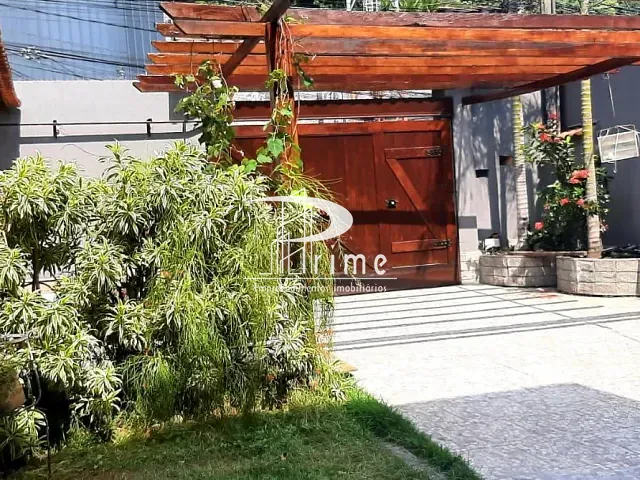 Casa 5 quartos e 4 banheiros, à venda, no bairro São Francisco em Niterói