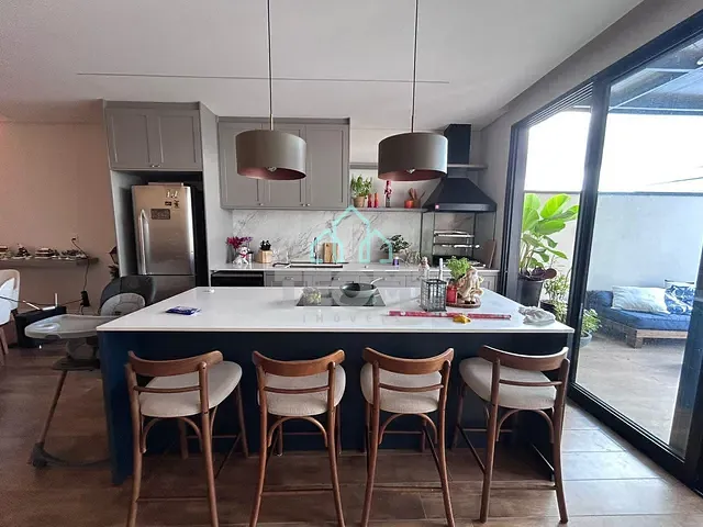 Casa com 300m² 3 quartos e 2 banheiros, à venda, no bairro Vale dos Cristais em Taubaté