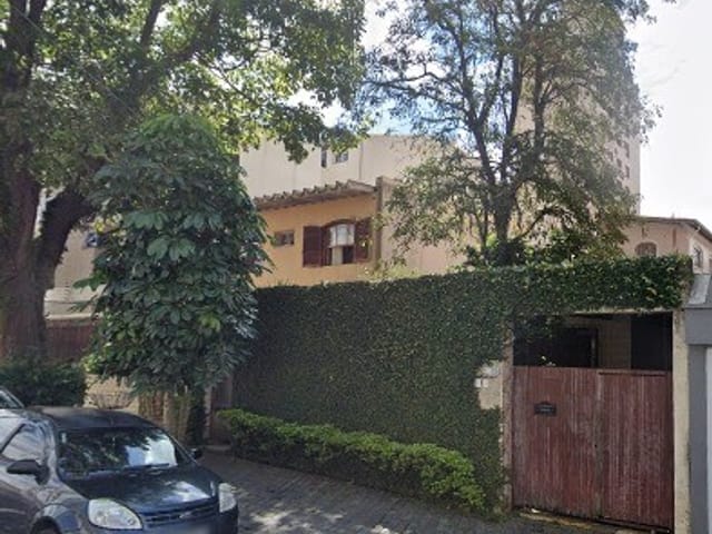 Casa com 380m² 3 quartos e 2 banheiros, à venda, no bairro Vila Gilda em Santo André