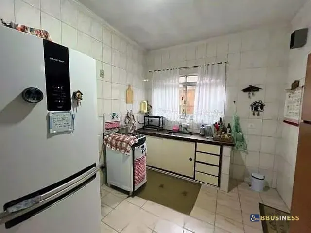 Casa com 380m² 3 quartos e 2 banheiros, à venda, no bairro Vila Gilda em Santo André