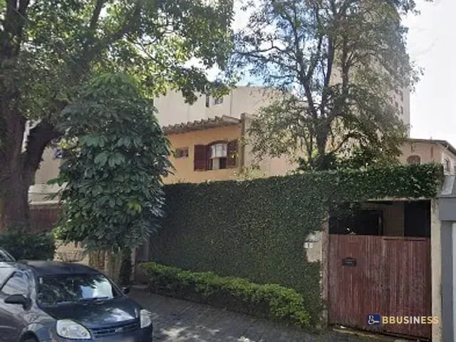 Casa com 380m² 3 quartos e 2 banheiros, à venda, no bairro Vila Gilda em Santo André