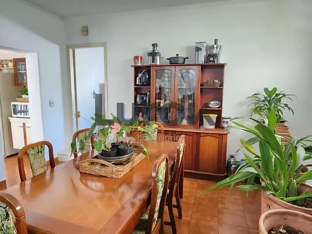 Casa com 379m² 3 quartos e 2 banheiros, à venda, no bairro Vila Embaré em Valinhos