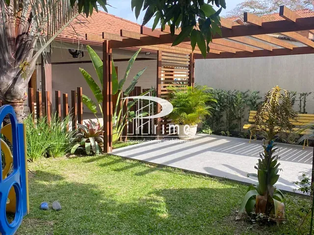 Casa 3 quartos e 4 banheiros, à venda, no bairro Engenho do Mato em Niterói