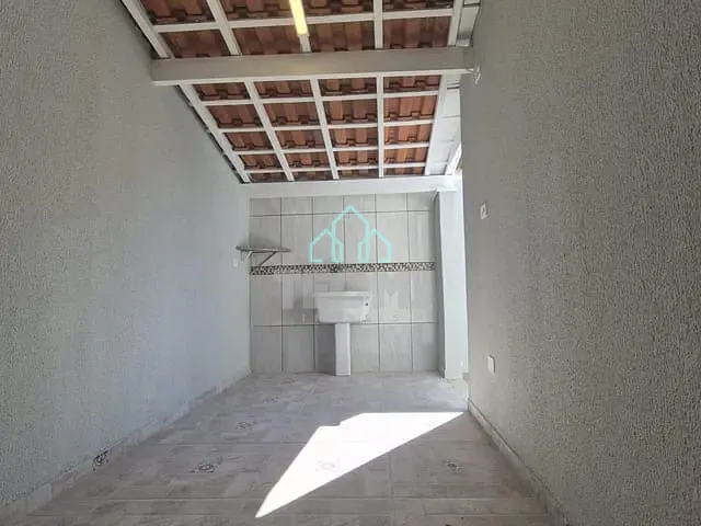 Casa com 125m² 2 quartos e 1 banheiro, à venda, no bairro Parque São Luís em Taubaté