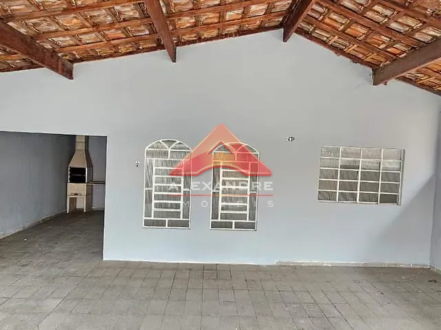 Casa com 250m² 3 quartos e 1 banheiro, para alugar, no bairro Jardim Ismênia em São José dos Campos