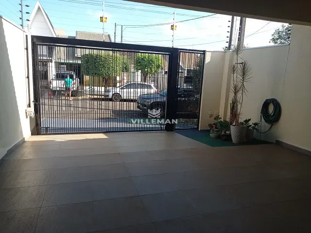 Casa 3 quartos e 2 banheiros, à venda, no bairro Jardim Dias I em Maringá