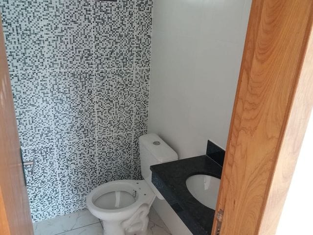 Casa com 175m² 3 quartos e 2 banheiros, à venda, no bairro Parque Xangri-Lá em Contagem