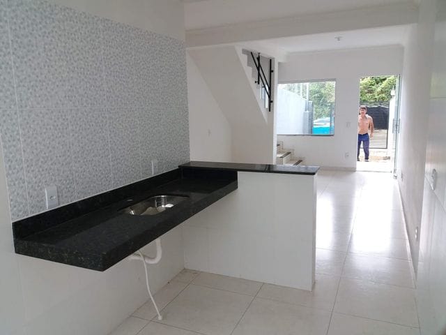 Casa com 175m² 3 quartos e 2 banheiros, à venda, no bairro Parque Xangri-Lá em Contagem
