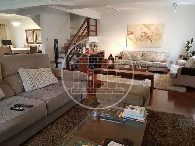 Casa com 450m² 4 quartos e 1 banheiro, à venda, no bairro Brooklin Novo em São Paulo
