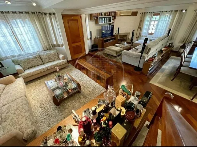 Casa com 450m² 4 quartos e 1 banheiro, à venda, no bairro Brooklin Novo em São Paulo