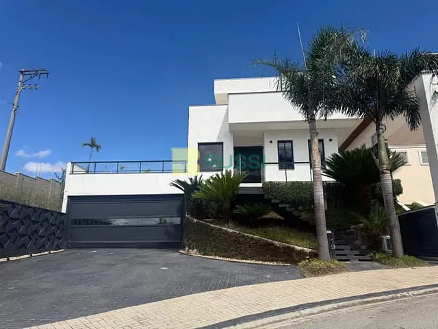 Casa 3 quartos e 4 banheiros, à venda, no bairro Condomínio Residencial Jaguary em São José dos Campos