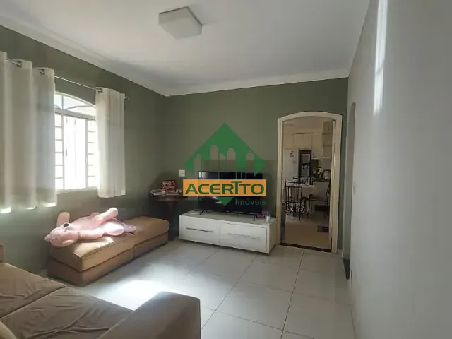 Casa com 300m² 3 quartos e 3 banheiros, à venda, no bairro Dona Amélia em Araçatuba