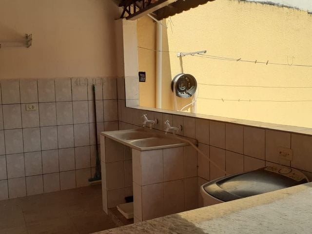 Casa com 330m² 4 quartos e 3 banheiros, à venda, no bairro Parque Manchester em Sorocaba