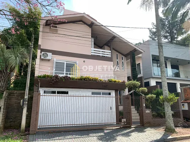 Casa com 360m² 4 quartos e 4 banheiros, à venda, no bairro Centro em Campo Bom