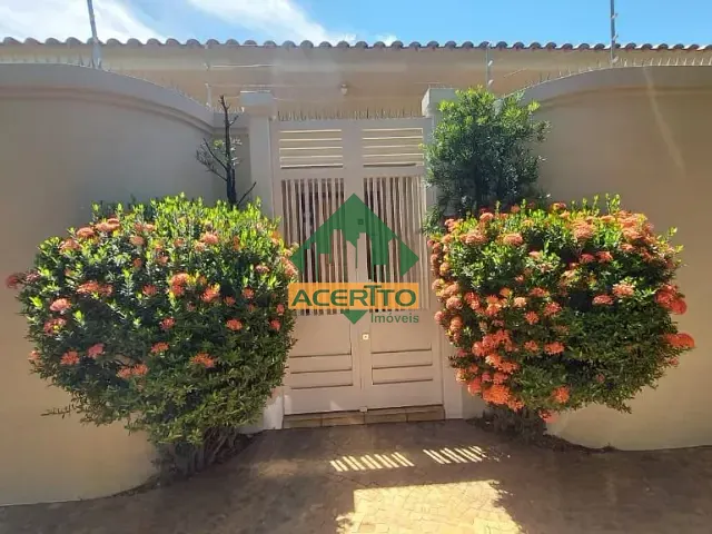 Casa com 375m² 3 quartos e 3 banheiros, à venda, no bairro Jardim Nova Yorque em Araçatuba