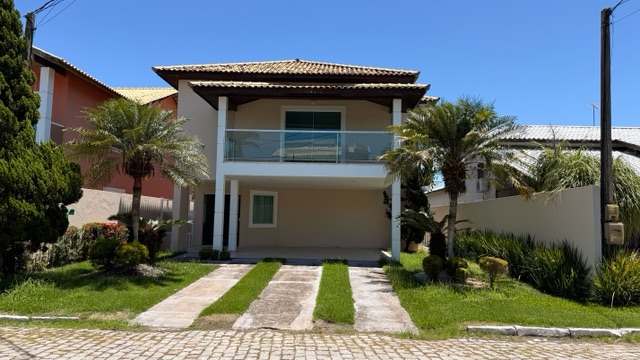 Casa 5 quartos e 2 banheiros, à venda, no bairro Parque Jóquei Club em Campos dos Goytacazes