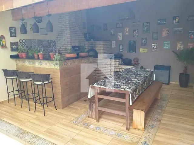 Casa com 150m² 3 quartos e 2 banheiros, à venda, no bairro Jardim Tarumã em Jundiaí