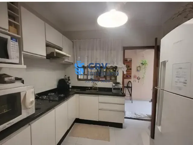 Casa com 214m² 3 quartos e 3 banheiros, à venda, no bairro Coliseu em Londrina
