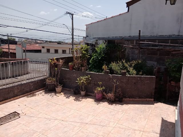 Casa com 422m² 3 quartos e 1 banheiro, à venda, no bairro Chácara da Galega em Pindamonhangaba