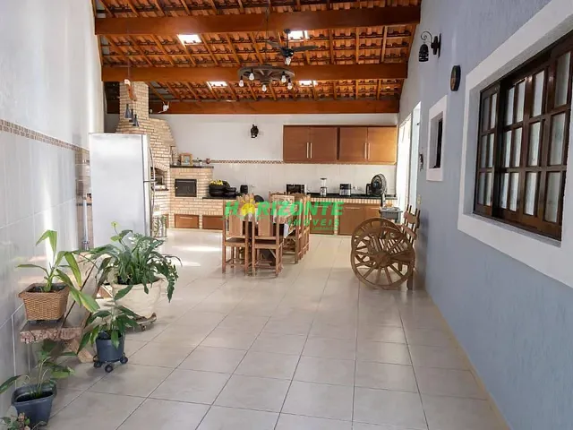 Casa 3 quartos e 2 banheiros, à venda, no bairro Vila Formosa em Jacareí