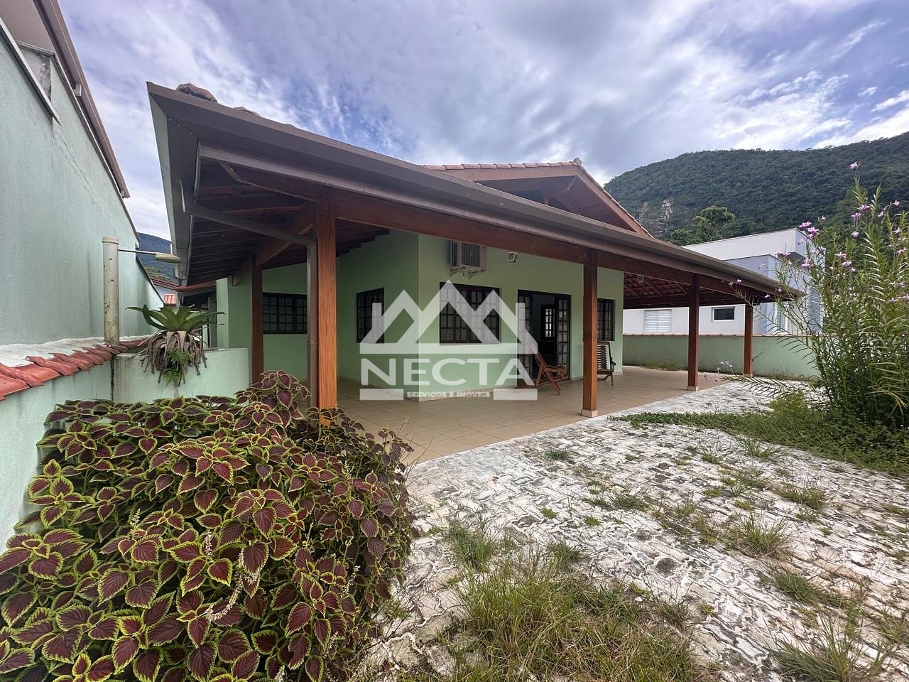 Casa, 3 quartos, 220 m² - Foto 1