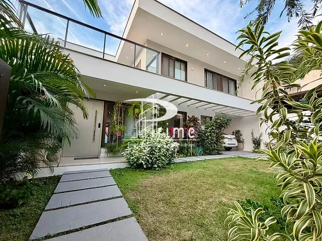 Casa com 285m² 4 quartos e 5 banheiros, à venda, no bairro Charitas em Niterói