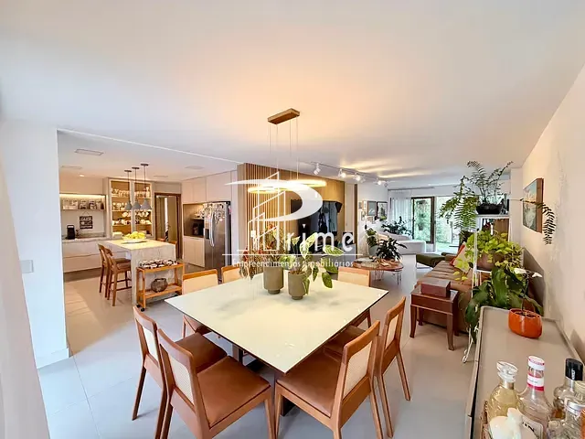 Casa com 285m² 4 quartos e 5 banheiros, à venda, no bairro Charitas em Niterói