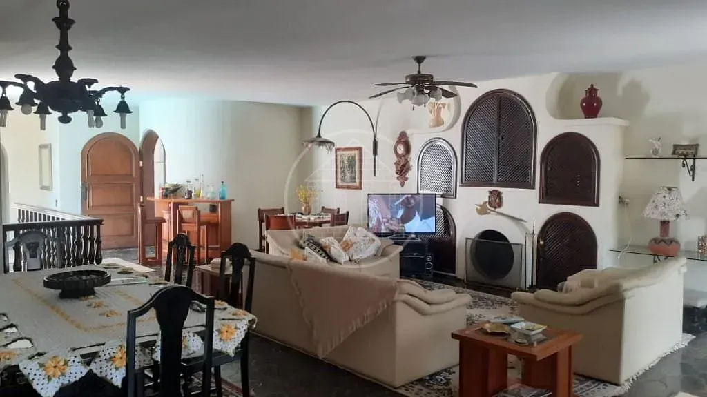 Casa, 5 quartos, 310 m² - Foto 1