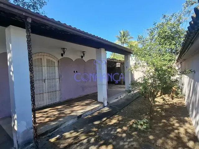 Casa com 494m² 4 quartos e 4 banheiros, à venda ou para alugar, no bairro Barra de São João em Casimiro de Abreu