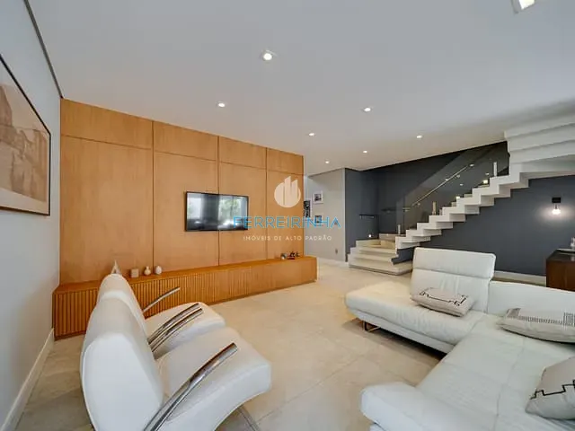 Casa com 450m² 4 quartos e 4 banheiros, à venda, no bairro Jardim do Golfe em São José dos Campos