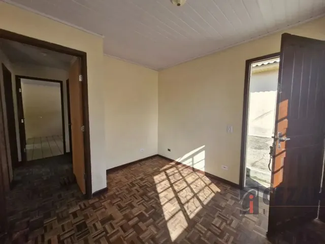 Casa 3 quartos e 1 banheiro, para alugar, no bairro Bairro Alto em Curitiba