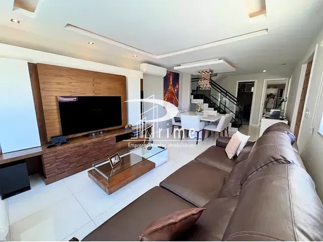 Casa 4 quartos e 2 banheiros, à venda, no bairro Camboinhas em Niterói