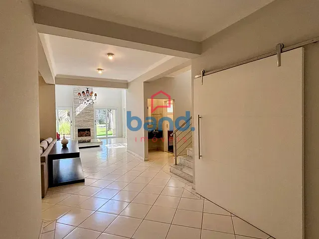 Casa 4 quartos e 3 banheiros, à venda, no bairro Portal dos Bandeirantes I em Porto Feliz