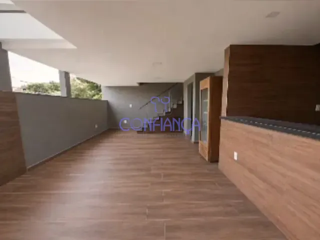 Casa 2 quartos e 3 banheiros, à venda, no bairro Campo Grande em Rio de Janeiro