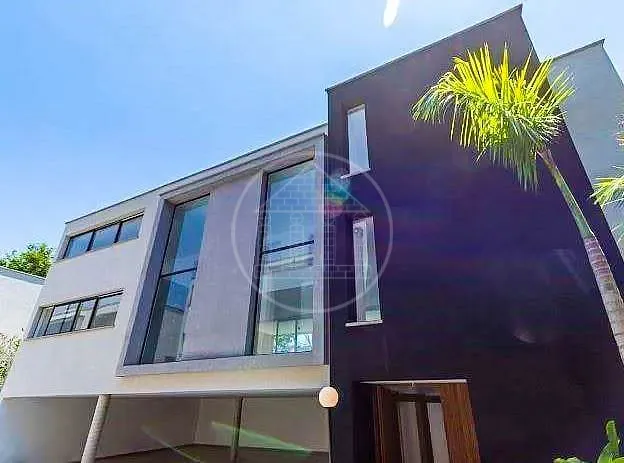 Casa, 4 quartos, 350 m² - Foto 1
