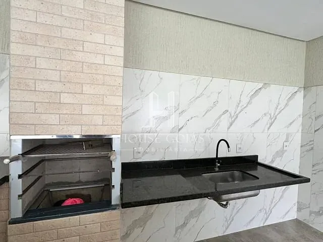 Casa com 420m² 5 quartos e 6 banheiros, à venda, no bairro Parque Amazônia em Goiânia