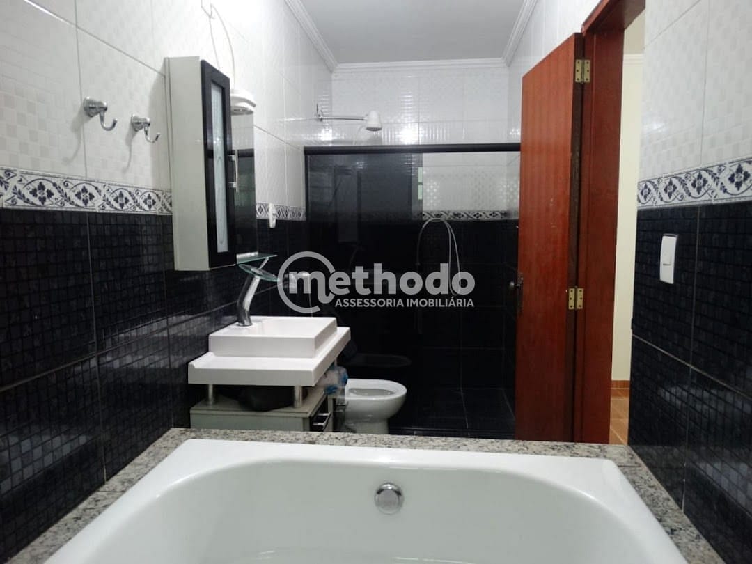 Casa, 6 quartos, 300 m² - Foto 2