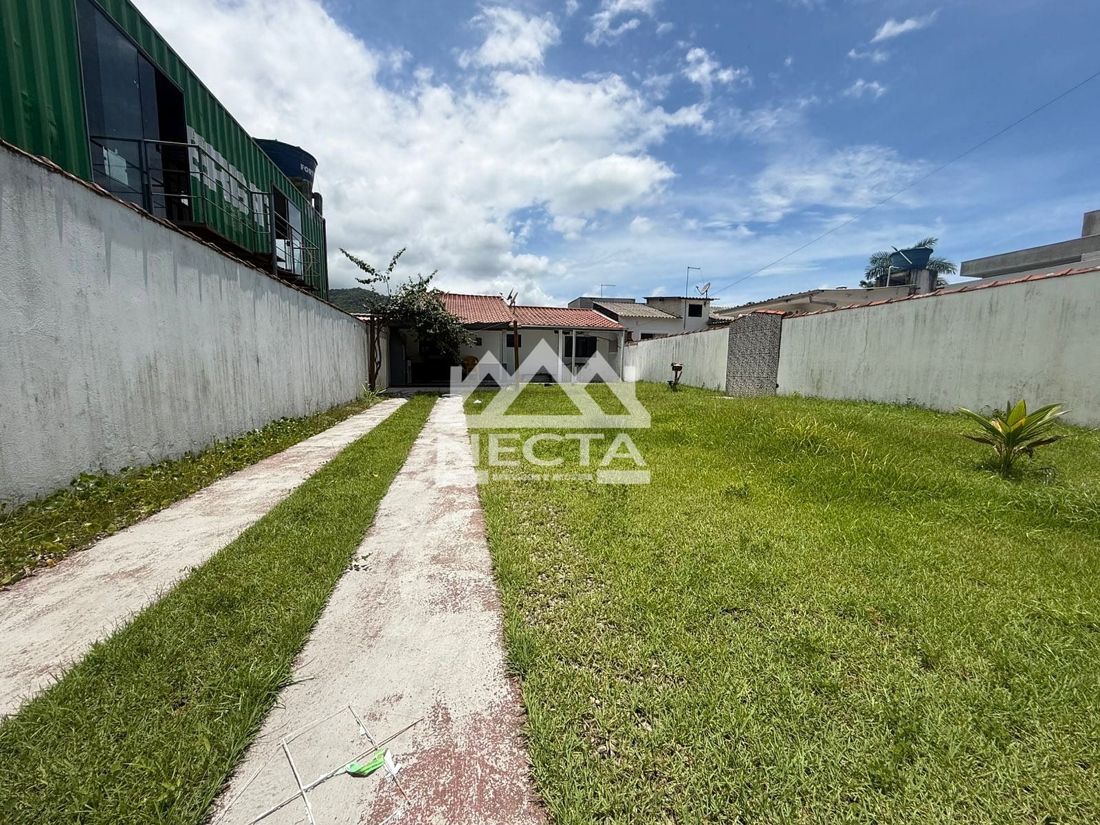 Casa, 1 quarto, 45 m² - Foto 1