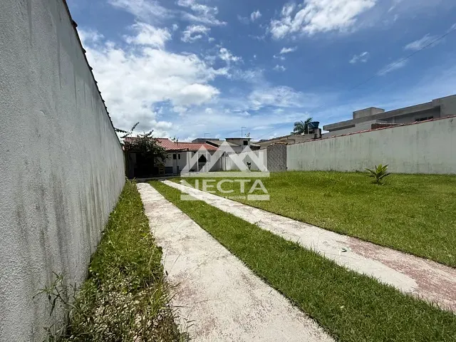 Casa com 250m² 1 quarto e 1 banheiro, à venda, no bairro Massaguaçu em Caraguatatuba