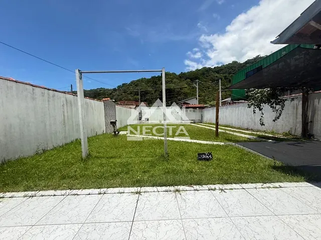 Casa com 250m² 1 quarto e 1 banheiro, à venda, no bairro Massaguaçu em Caraguatatuba