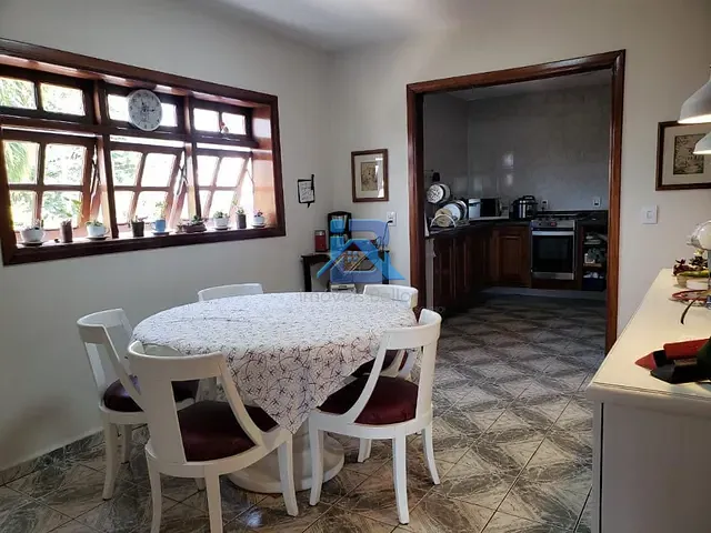 Casa com 1070m² 3 quartos e 2 banheiros, à venda, no bairro Jardim Santa Rosa em Itatiba